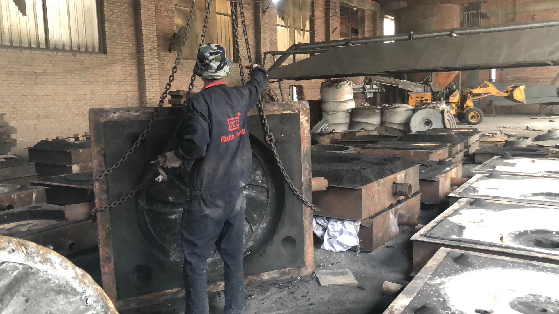 渣漿泵鑄造生產工藝展示